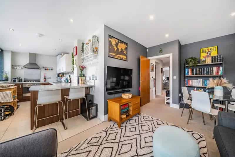 Stunning 2-Bed 2-Bath Flat Near Lewisham Blackheath Lee
