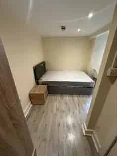 1 Room Studio Flat 33m² Leeds DSS Considered