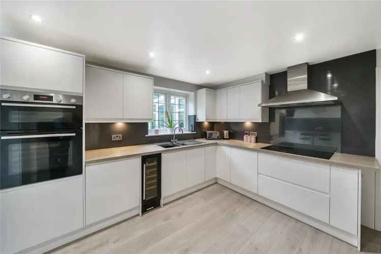 House For Sale in Leeds, England