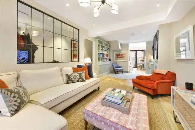 Terraced house to rent in Battersea High Street, London SW11