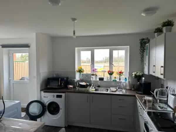 3 Bed Semi Detached House with Electric Car Charger and Parking