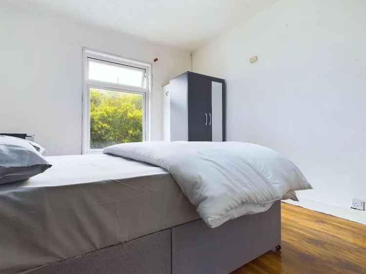 1 Bedroom House Share Bills Included Great Transport Links