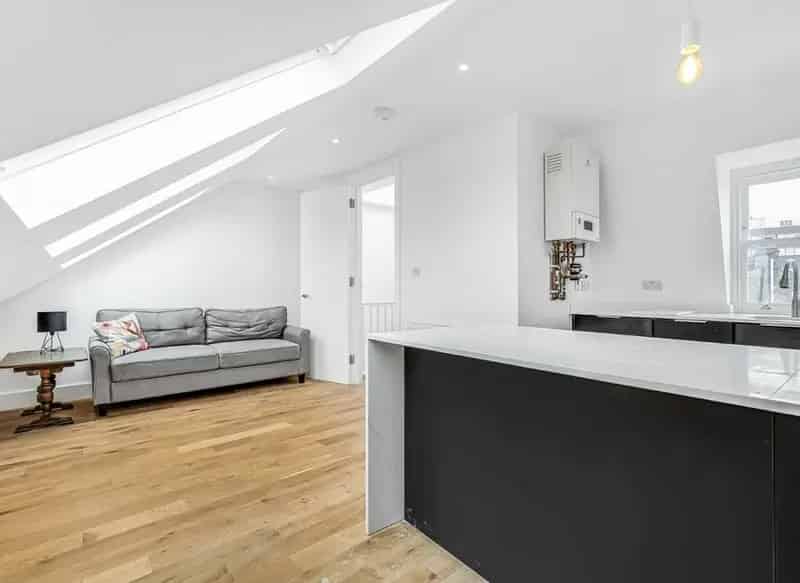 Top Floor Apartment 500 Sqft Open Plan Kitchen Tooting