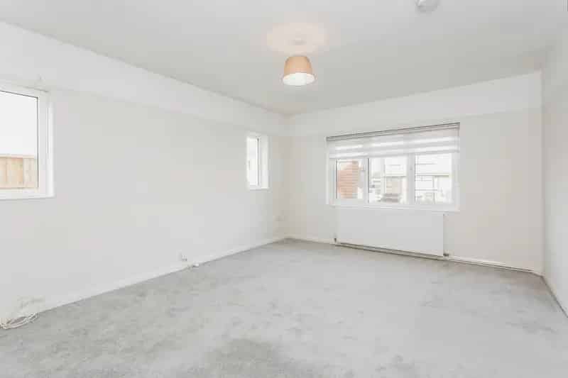 Two Bedroom Detached Bungalow Great Wakering South Facing Garden
