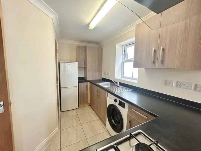 1 Double Bedroom Unfurnished Apartment Boscombe Zero Deposit Guarantee