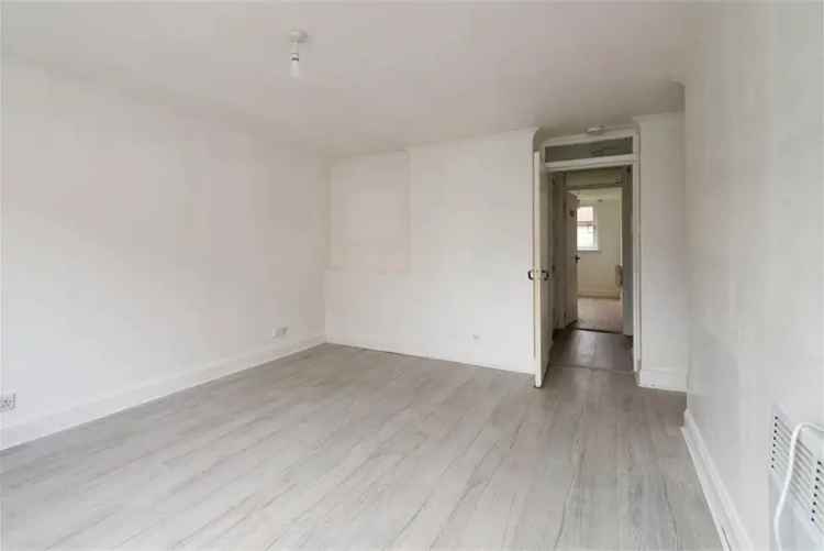 2 Bed Ground Floor Flat 1 Reception Popular Family Area