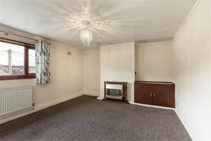 3 Bed Top Floor Flat Langholm