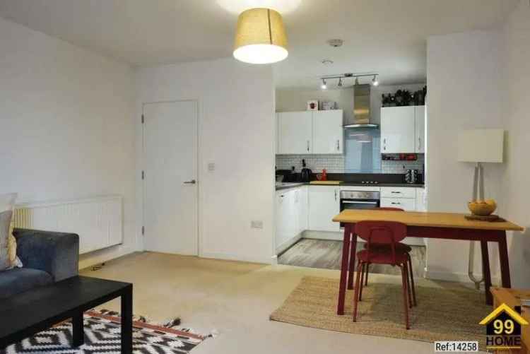 2 bed flat for sale