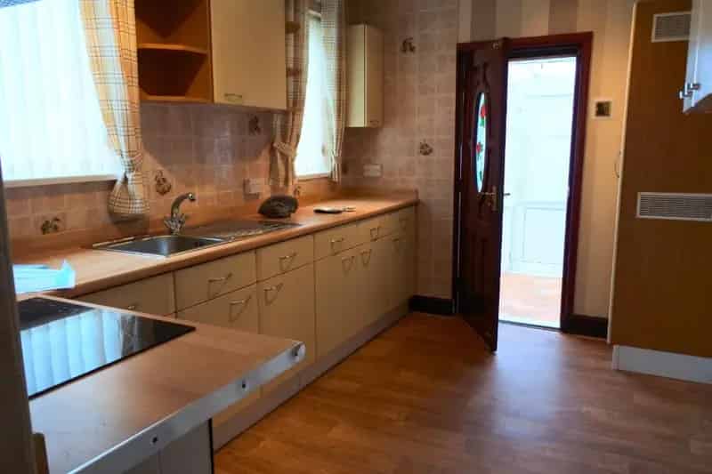 2 Bedroom Semi Detached House Shiregreen To Rent