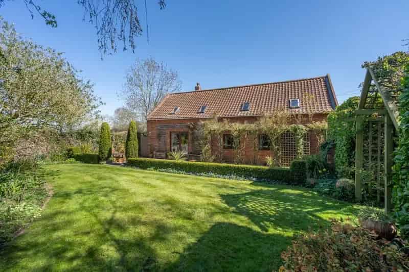 5 Bedroom House for Sale in Rumburgh