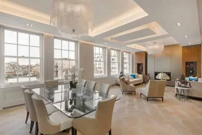 Luxury Four Bedroom Apartment in Marylebone W1H