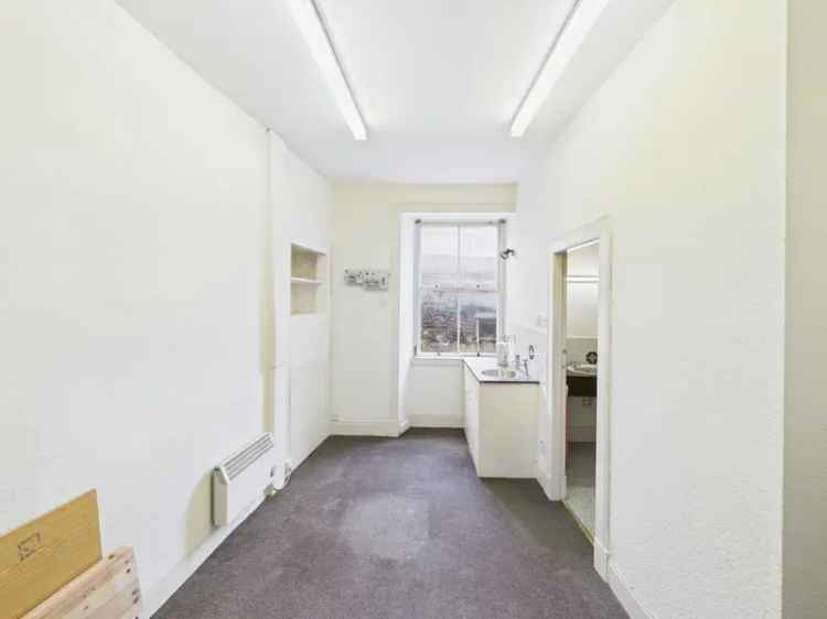 Ground Floor Commercial Unit Ideal for Retail Studio or Office