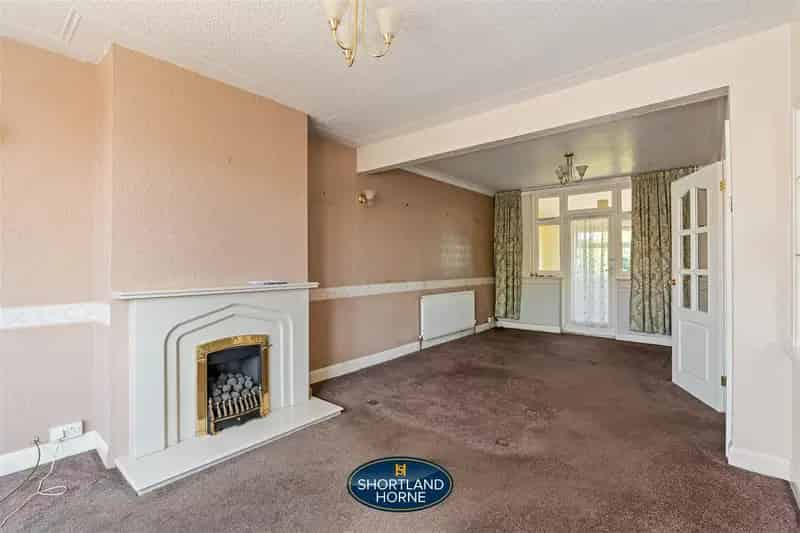 3 Bedroom End Terrace House to Rent