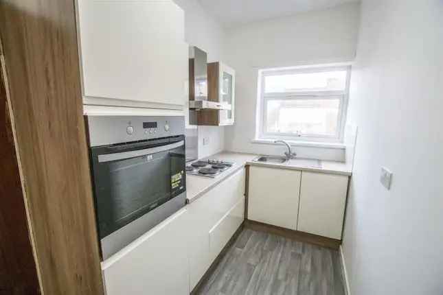 Modern One Bedroom Apartment Taffs Well Cardiff