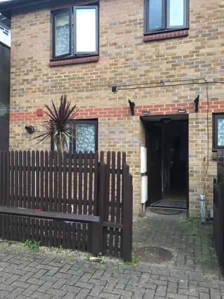 3 Bedroom House Islington Hornsey Road