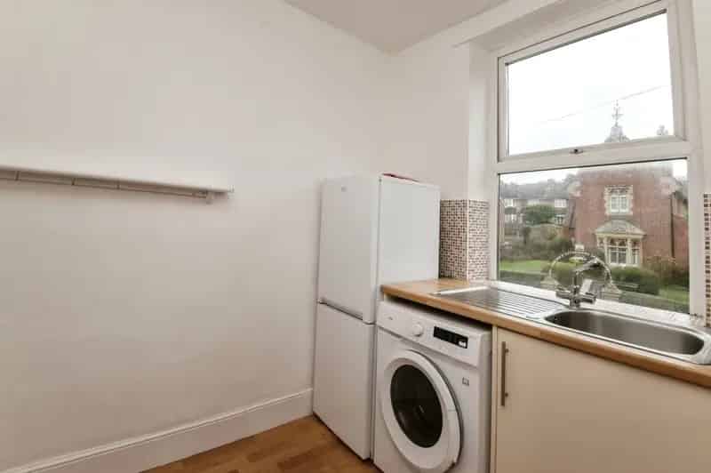 3 Bedroom First Floor Apartment Exeter City Centre