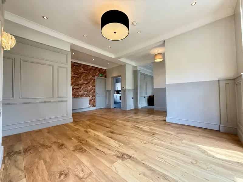 Spacious Victorian Detached Home in Barnards Green Malvern