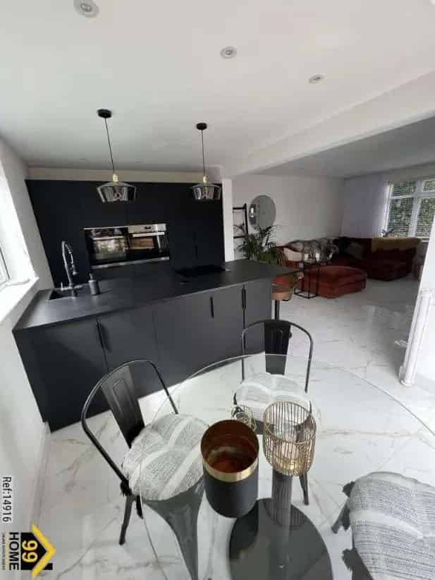 2 Bed Semi-Detached House For Sale