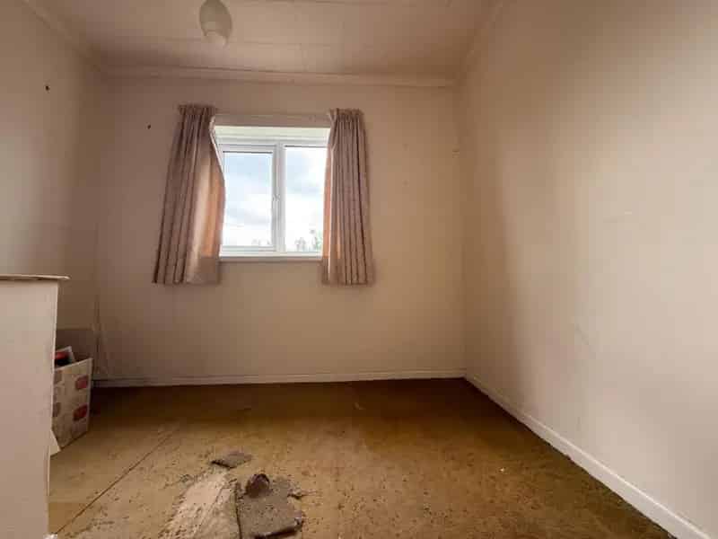 3 Bed Semi Detached House For Sale