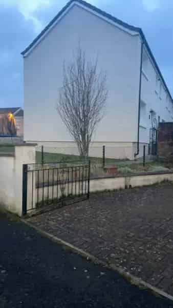 2 Bed End Terrace House with Gardens and Large Rooms