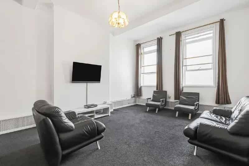 Three Bedroom Lateral Apartment Marylebone