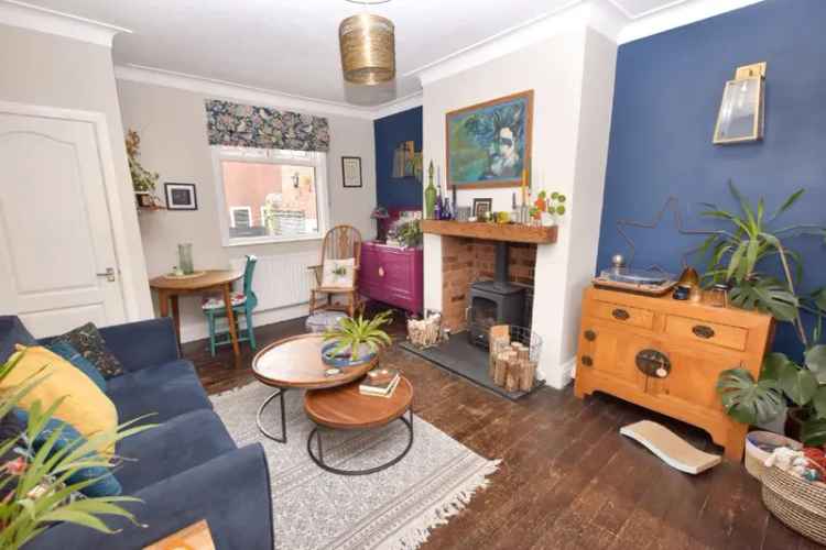 House For Sale in Leeds, England