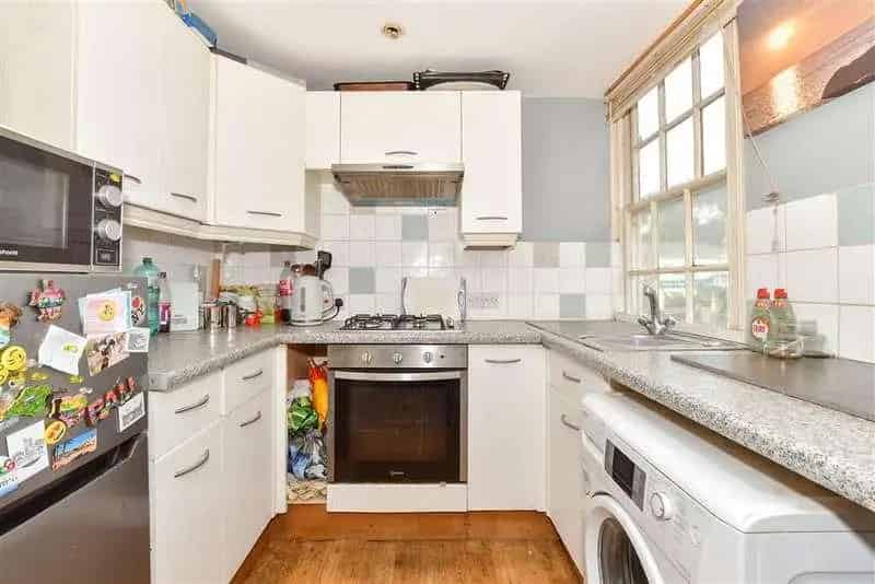 1 Bed Flat for Sale Sandgate Seafront Modern Auction