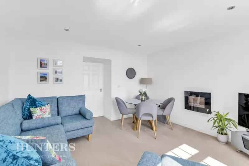 2 Bedroom Flat for Sale in Littleborough
