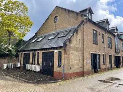 Office For Sale in Cambridge, England