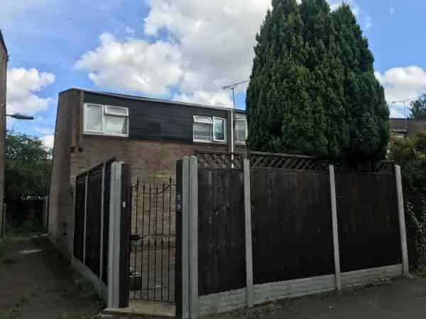 Lovely 2 Bedroom House with Large Garden