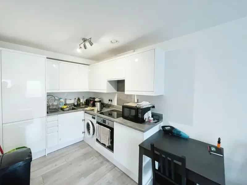 1 Bedroom Flat for Sale Town Centre
