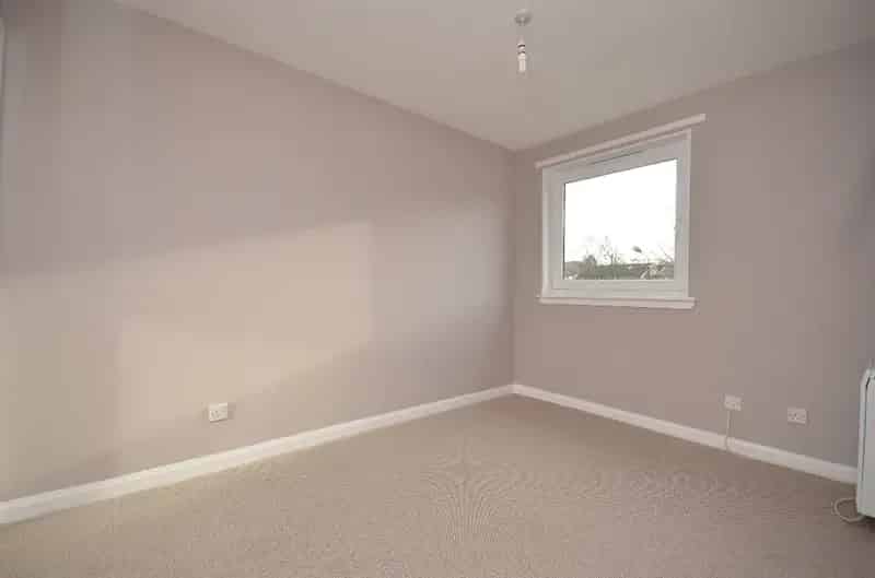 Spacious 2-Bed Dunblane Flat Near Train Station