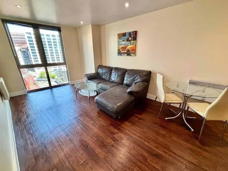 1 Bedroom Apartment to Rent Birmingham City Centre Near New Street Station