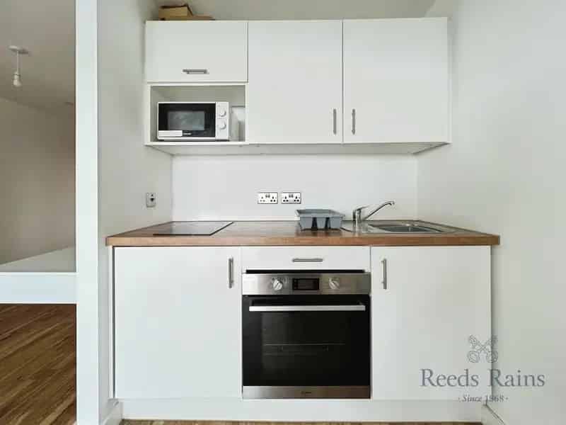 Flat for Sale Liverpool City Centre Modern Open Plan Apartment Near Parks