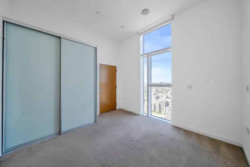Luxury Penthouse 26th Floor Water City Views 3 Beds 2 Baths