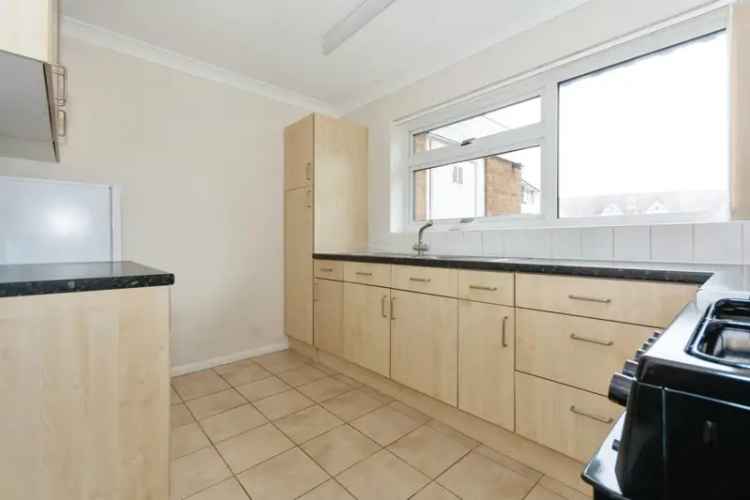 3 bedroom Flat
 For Sale