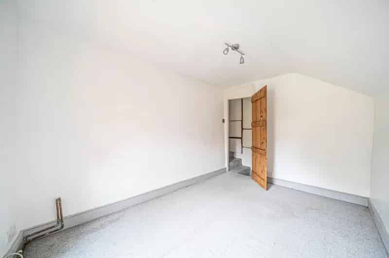 2 Bed Semi-Detached House For Sale Near Town Centre