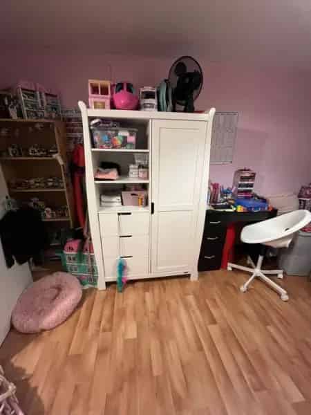 2 Bedroom Ground Floor Flat with Parking and Garden Pets Allowed