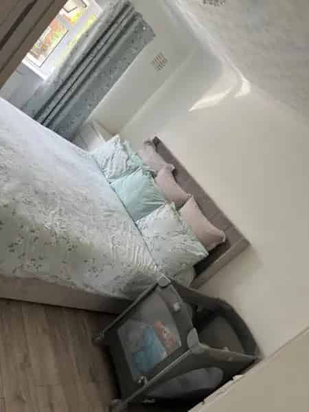 Large Semi Detached House with New Kitchen and Garden