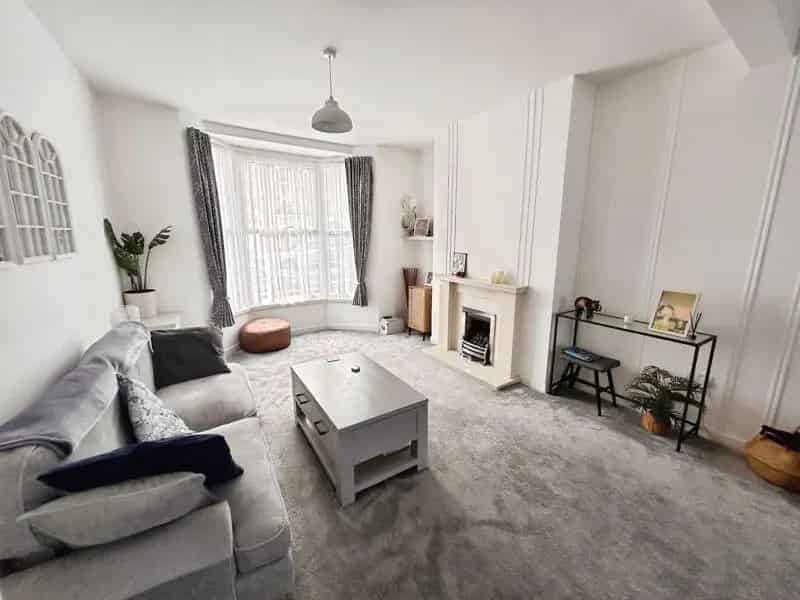 5 Bedroom Terraced House for Sale