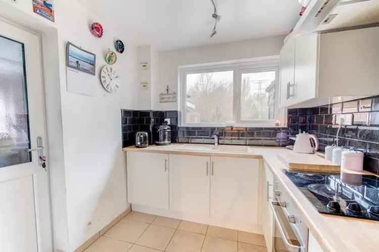 2 bedroom semi-detached house for sale