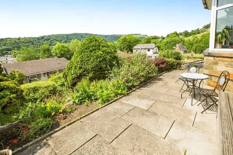3 Bedroom Detached House for Sale Todmorden OL14