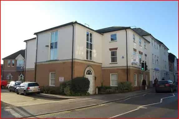 Oxford Square Office Space: 3 Floors, Water Feature, 20 Parking Spaces