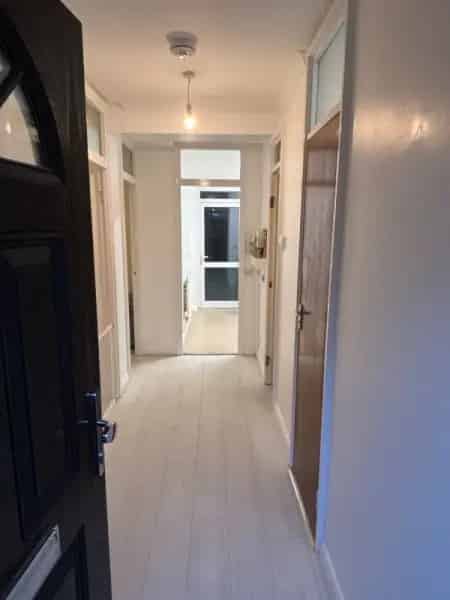 Rotherhithe One-Bedroom Flat with Private Garden Near Canary Wharf