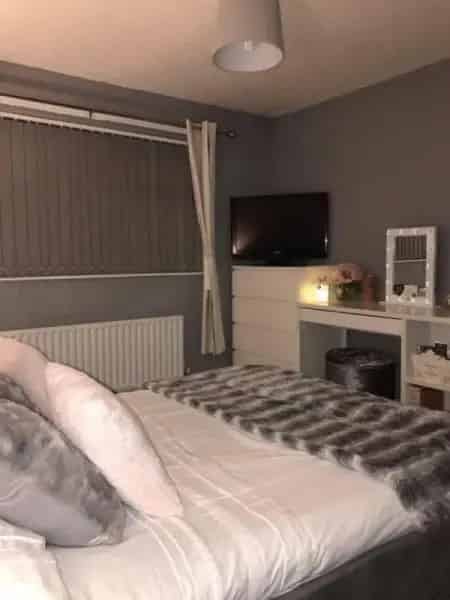 2 Bed Upstairs Flat Pet Friendly Garden Utility Room