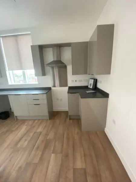 Flat For Rent in London, England