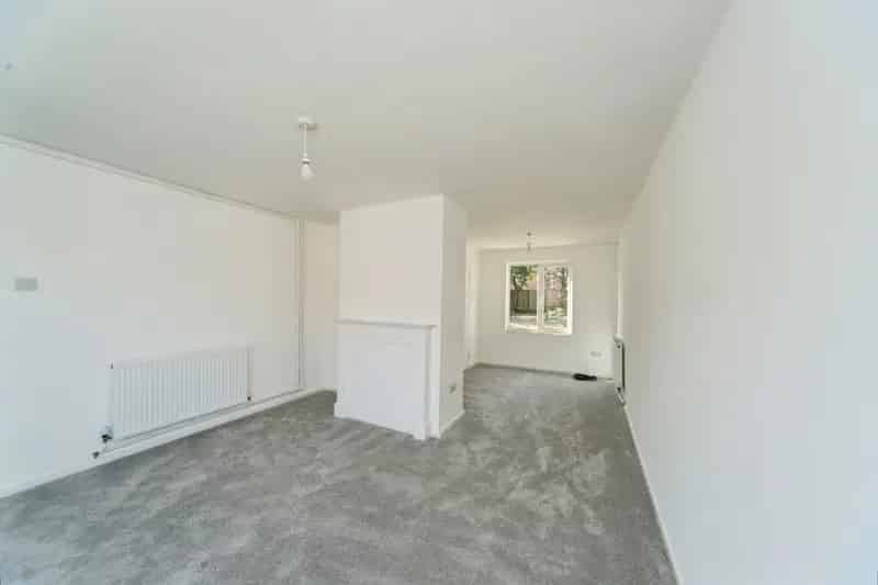 Spacious Refurbished 2-Bed Home in Langney Eastbourne
