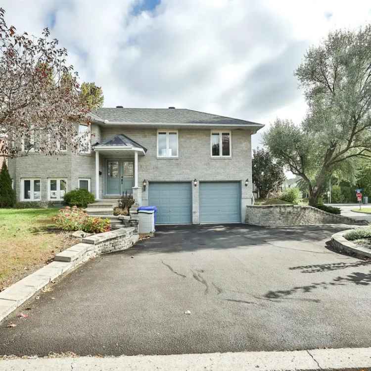 Single Story House with Basement Suite Near Park