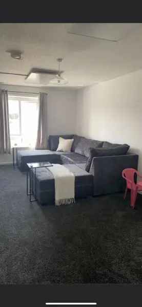 Flat For Rent in Rochford, England