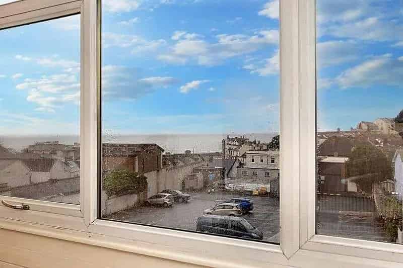 3 4 Bedroom Terraced House For Sale Near Town Centre